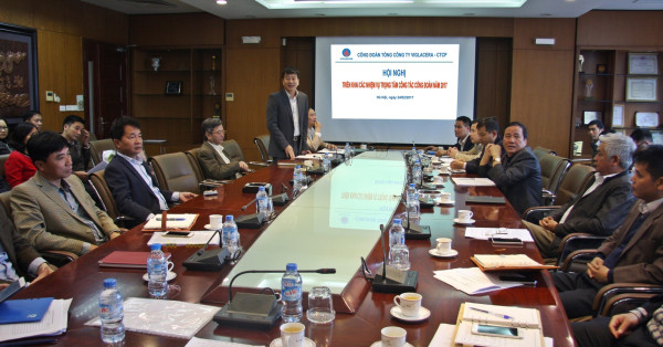 Công đoàn cần tập trung tham gia thu hút nguồn nhân lực